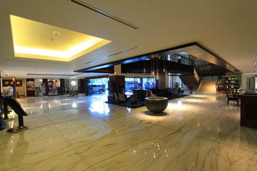 Blue Sky Hotel Balikpapan Dış mekan fotoğraf