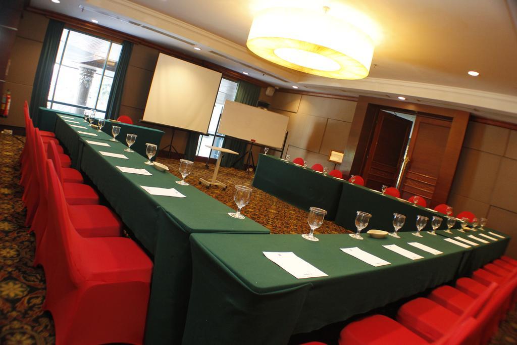 Blue Sky Hotel Balikpapan Dış mekan fotoğraf